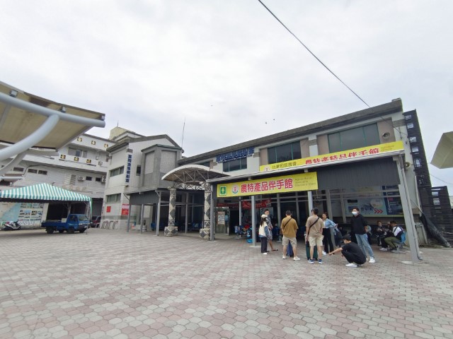 知本>台東富岡漁港>綠島 | 一個女生台灣四極逆走機車環島遊 | 旅遊 露營 跑山 跑步 運動 水上活動 | Hidy Chan | hidychan.com
