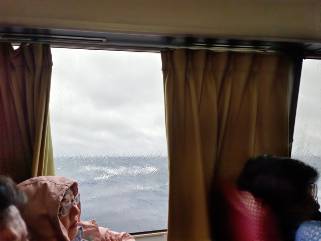 知本>台東富岡漁港>綠島 | 一個女生台灣四極逆走機車環島遊 | 旅遊 露營 跑山 跑步 運動 水上活動 | Hidy Chan | hidychan.com