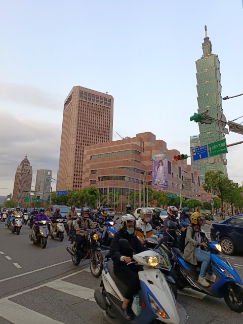 台北 | 一個女生台灣四極逆走機車環島遊 | 旅遊 露營 跑山 跑步 運動 水上活動 | Hidy Chan | hidychan.com