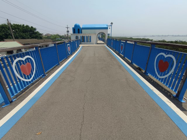 司馬限>通霄鎮>鹿港 | 一個女生台灣四極逆走機車環島遊 | 旅遊 露營 跑山 跑步 運動 水上活動 | Hidy Chan | hidychan.com