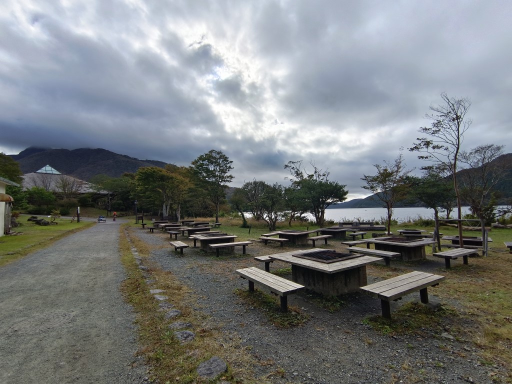 箱根芦ノ湖 (露營) | 六條蛋散富士山自駕遊 | 旅遊 露營 跑山 跑步 運動 水上活動 | Hidy Chan | hidychan.com